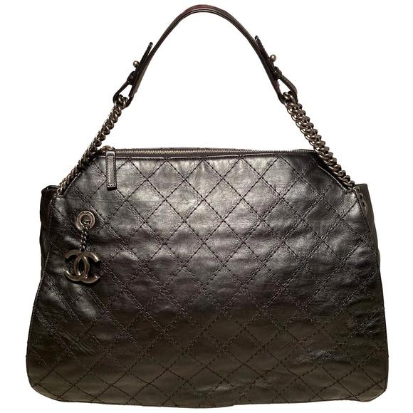 CHANEL Handbags - CHANEL Black Leather Crave Tote Bag